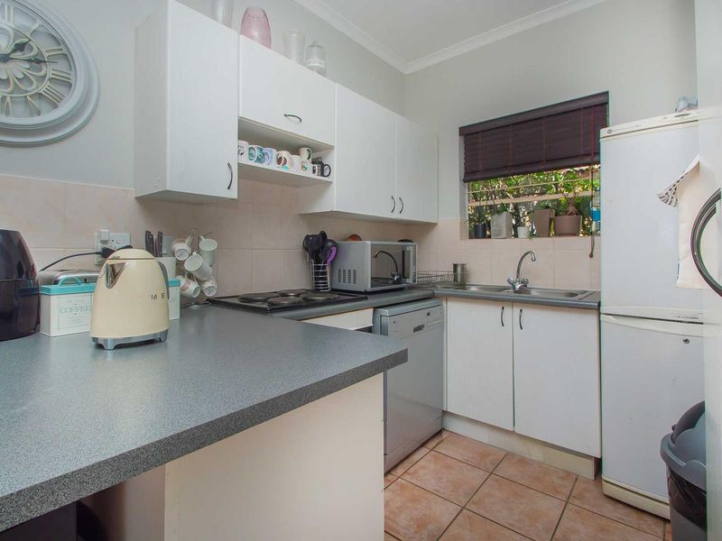 Low Maintenance and Low Levies, Neat as a Pin with Bird Lovers Garden. - Photo 4