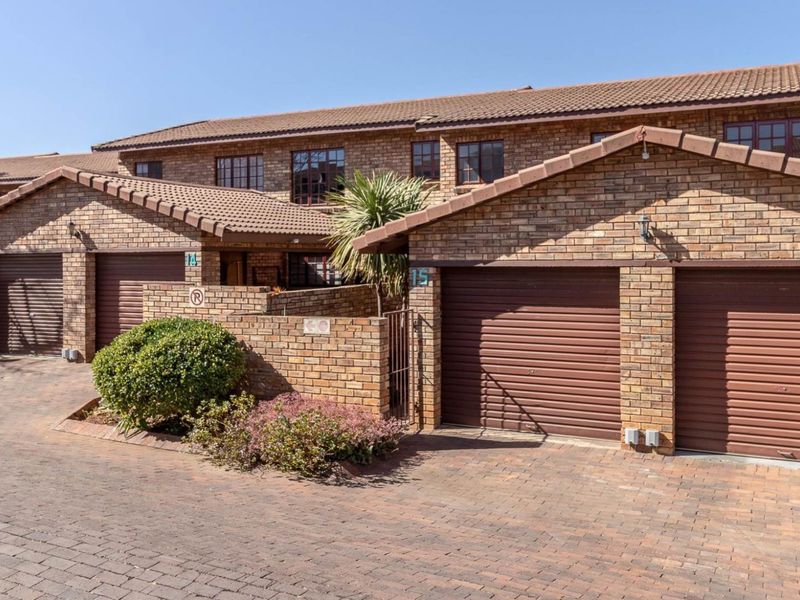 Neat duplex unit with large rooms from 1 August 2026 - Photo 3