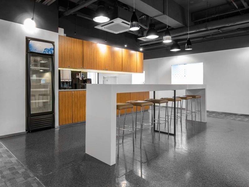 All-inclusive access to professional office space for 10 persons in Regus The Isle, Sandton - Photo 6