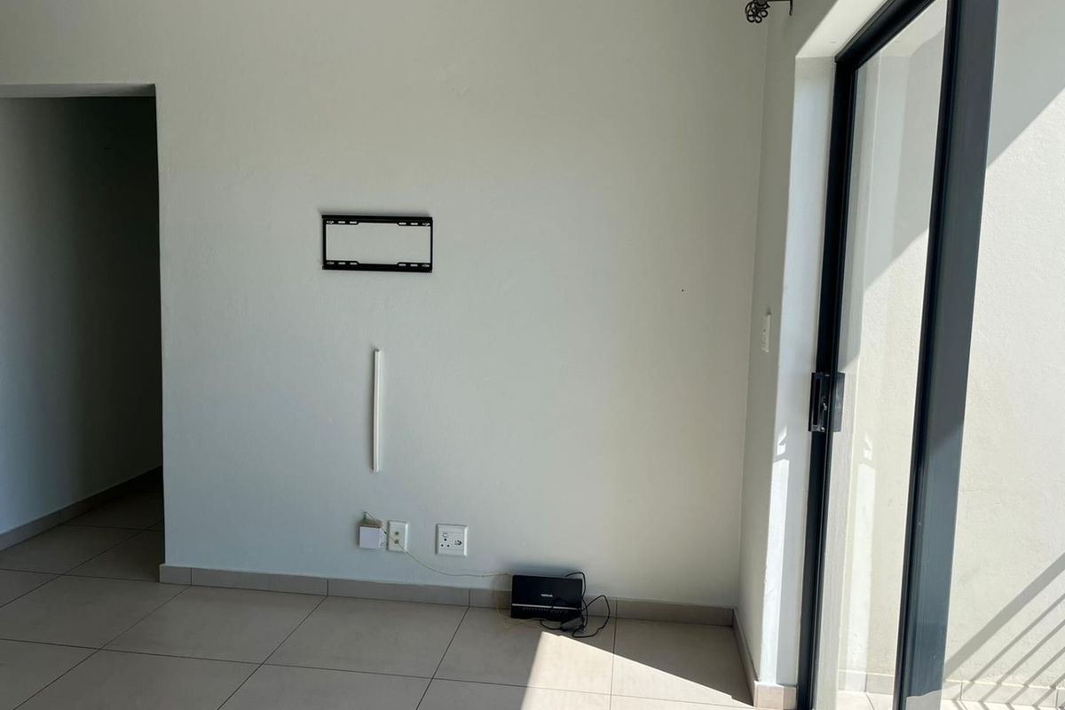 THREE BEDROOM APARTMENTAVAILABLE IN ISABEL ESTATE - Photo 3