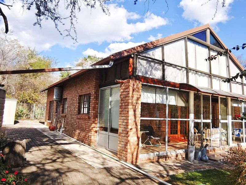 Serene Green Belt Views from This Lovely 3-Bed Home - Photo 3