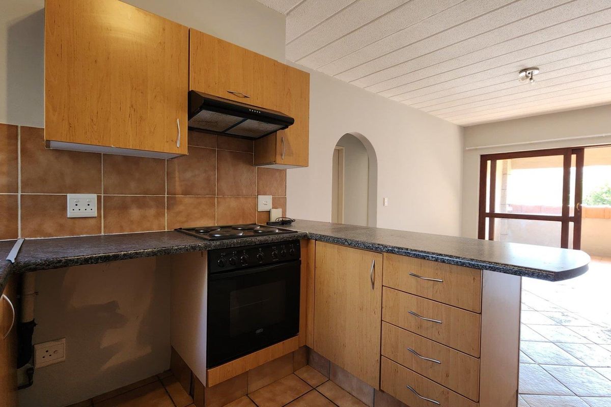 2 Bedroom Apartment to Rent in Via Positano - Photo 2