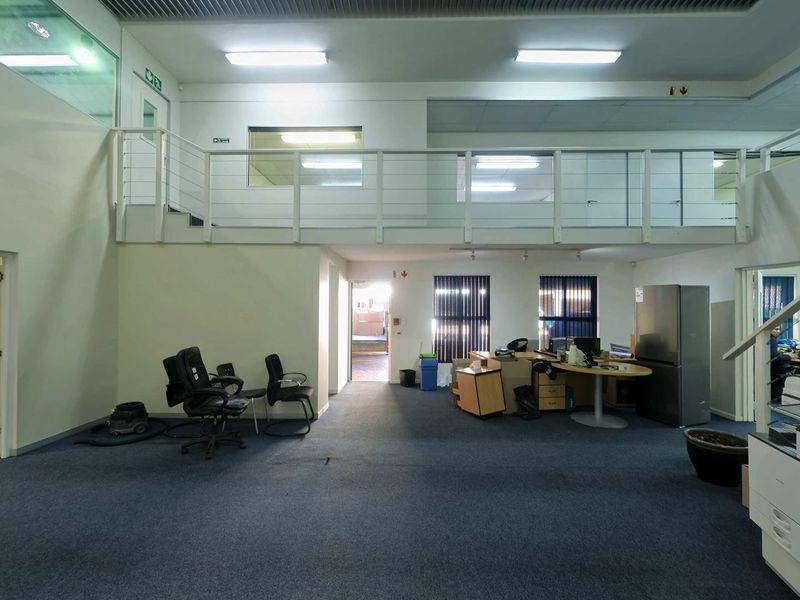 1189SQM WAREHOUSE PREMISES FOR SALE ALONG KOEBERG ROAD - Photo 9