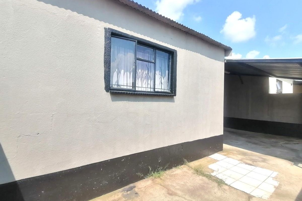 2 Bedroom House for Sale in Westbery - Photo 3