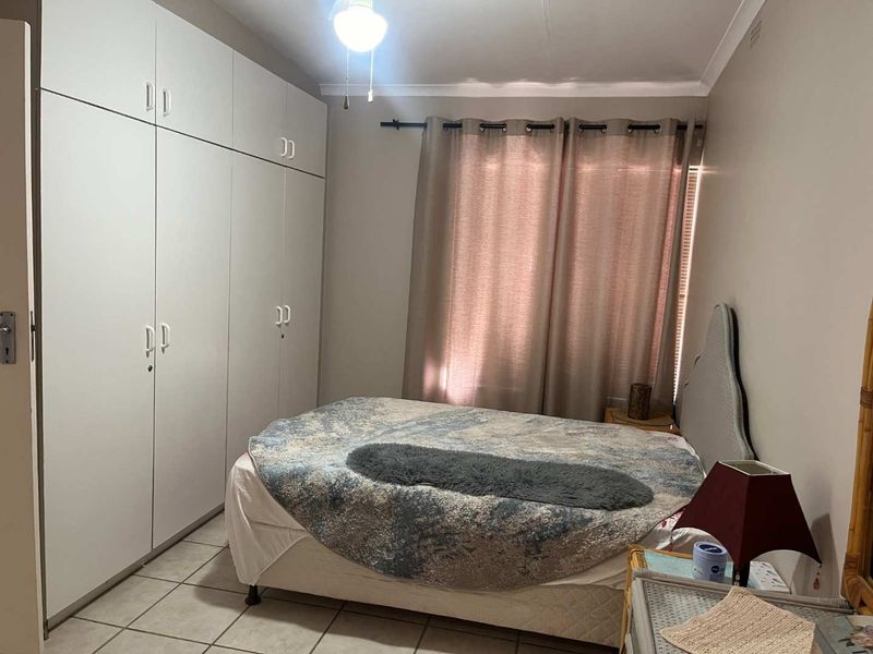 One-Bedroom Flat for Sale in Keidebees - Photo 9