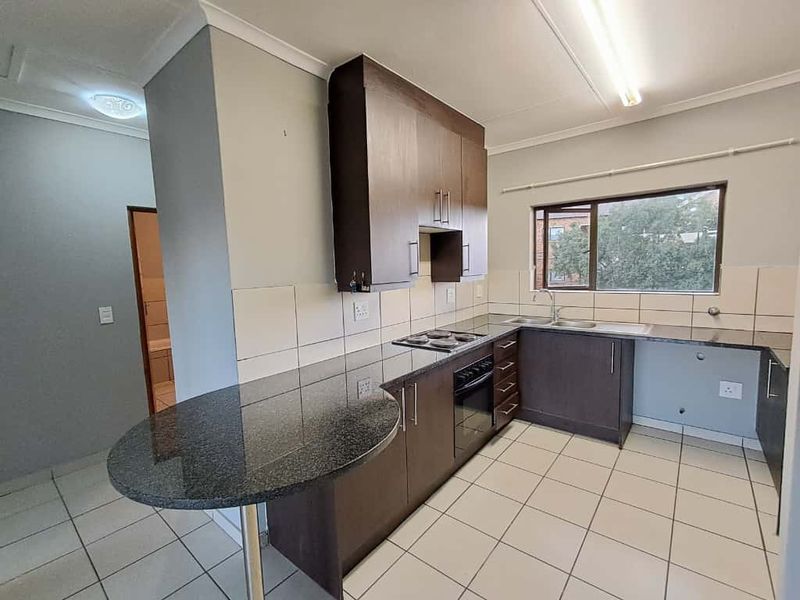 Modern Living with Spectacular Views and Pet-Friendly! - Photo 3