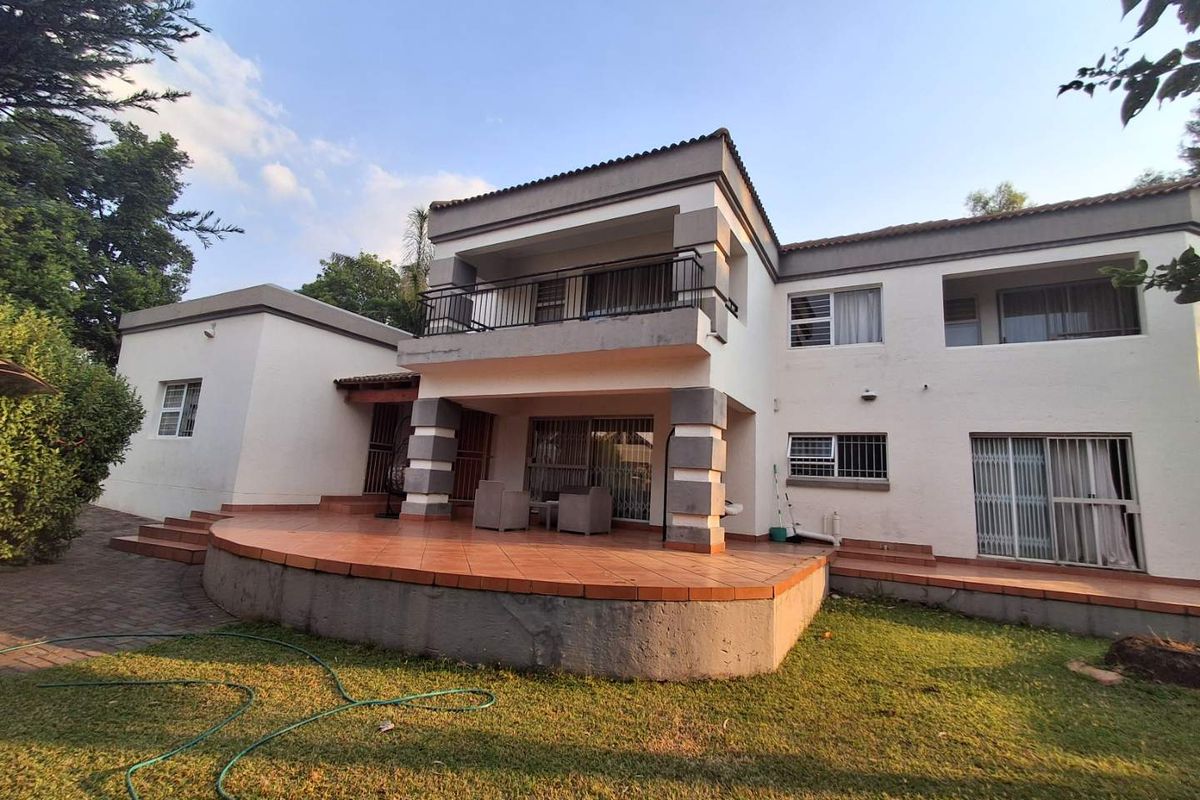 Stunning Modern Double-Storey Home in Monument Park Estates Boomed off area - Photo 2