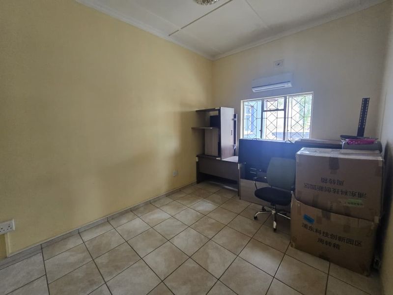 Office For Sale - CBD - Photo 3