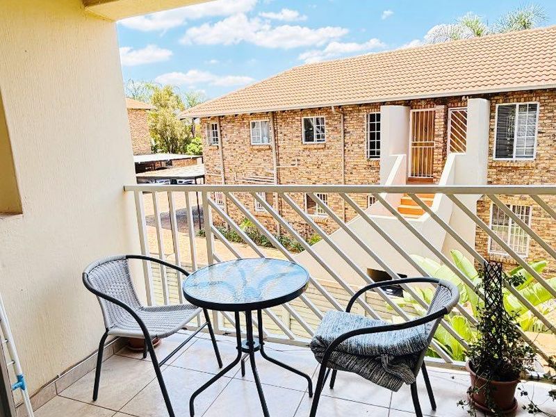 Prime Location Perfection: Your Dream Apartment Awaits - Photo 8