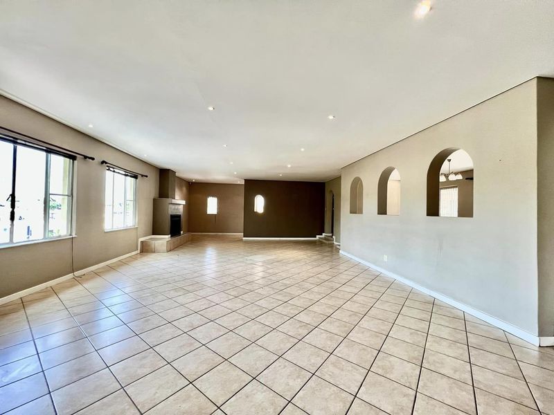 3 Bedroom House For Sale in Ludwigsdorf - Photo 4