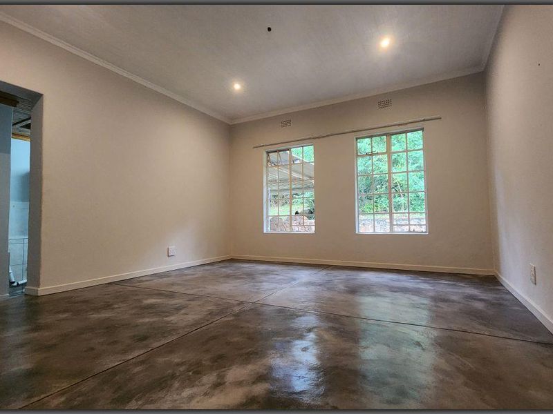 Newly renovated 4-Bedroom family home to rent on private, secure, lifestyle farm - Photo 5