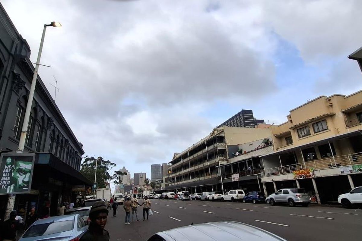 High Foot Traffic & Security in Prime Retail Space! - Photo 5