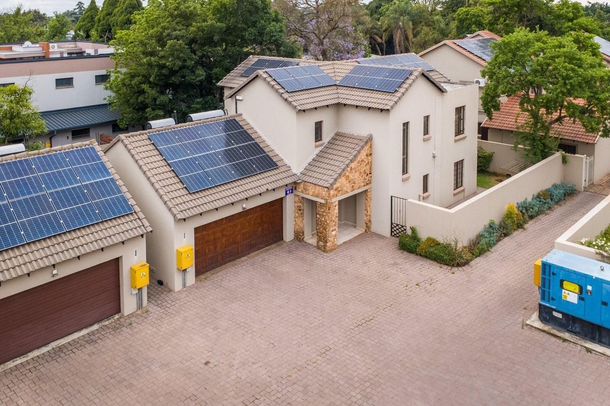 4 Bedroom For Sale , - Photo 3