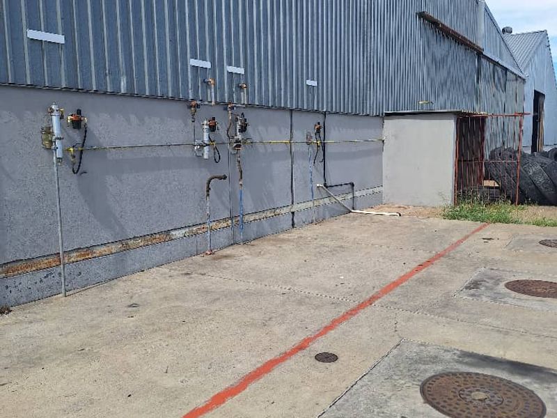 FOR SALE - Industrial property with Warehouses in Lafrenz - Photo 4