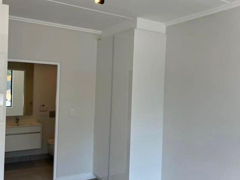Stunning Unit In Brookfields Golf Estate - Photo 8