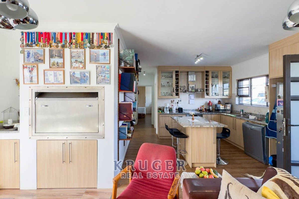2-Bedroom Townhouse For Sale - Photo 5