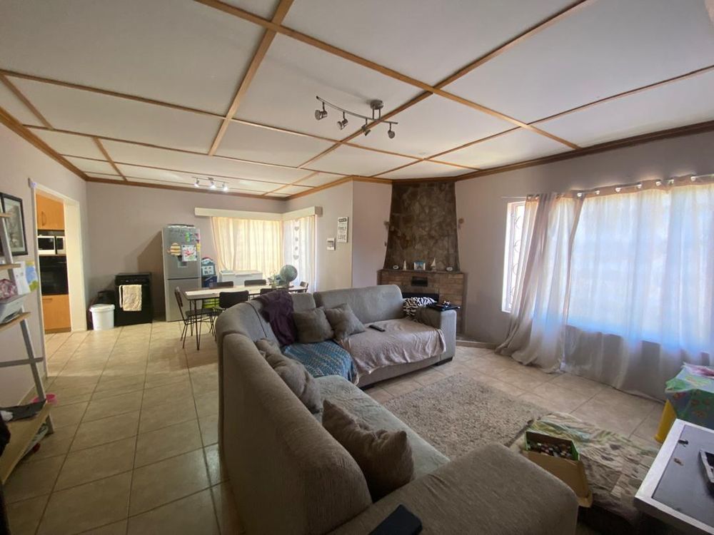 Open-plan lounge and dining area