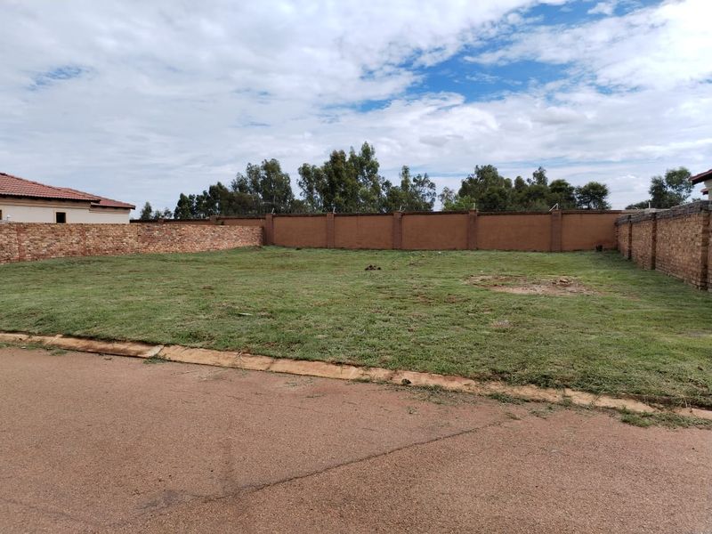 Come build your dream home! - Photo 4