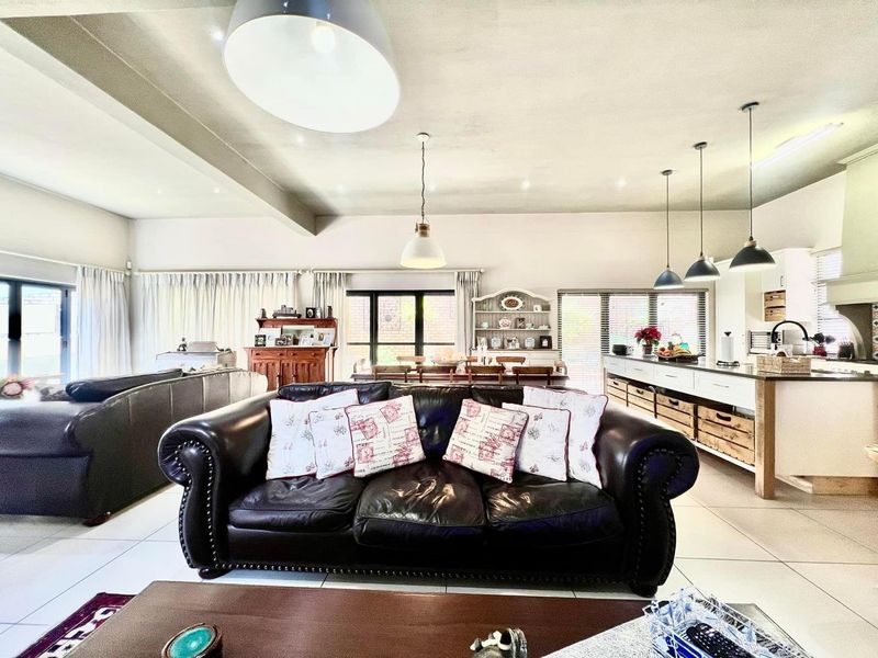 3 Bedroom Townhouse For Sale in Klein Windhoek - Photo 6