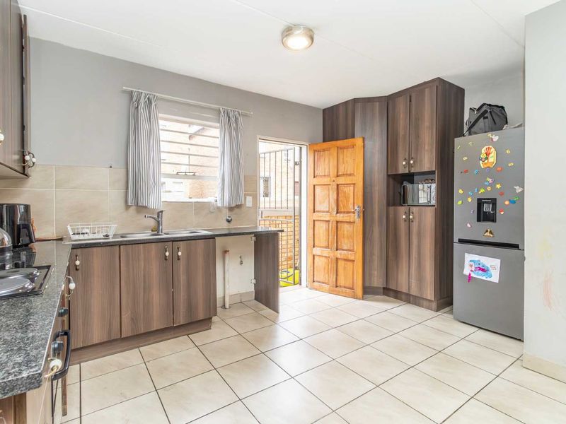 3 Bedroom House  for Sale in Wilgeheuwel - Photo 10