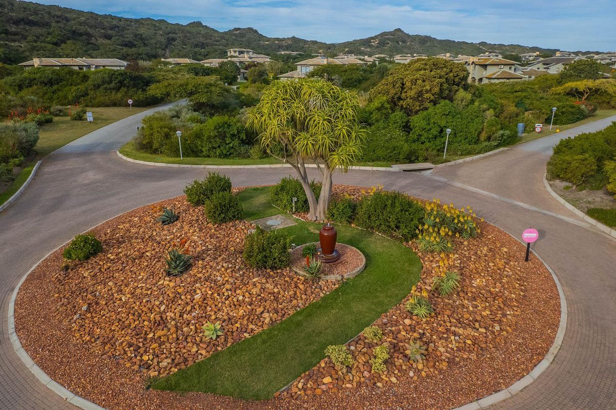 4 Bedroom Family Home in Estate - Photo 4