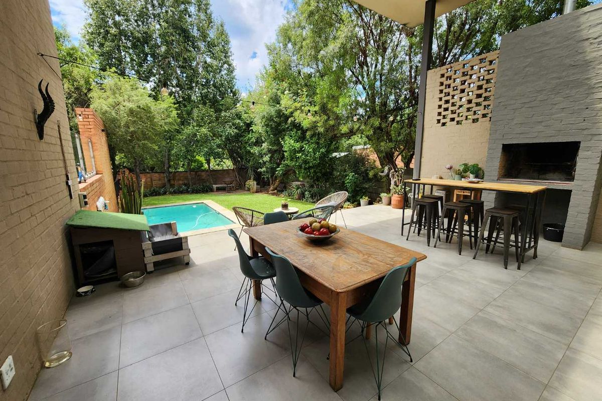 MODERN INDUSTRIAL MASTERPIECE IN KILNER PARK, PRIVATE, BOLD AND ONE OF A KIND - Photo 4