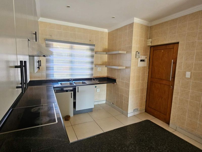 3 Bedroom Apartment In Melodie - Photo 9