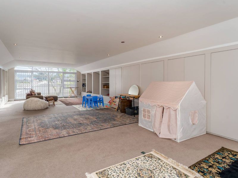 4 Bedroom House In Lansdowne - Photo 3