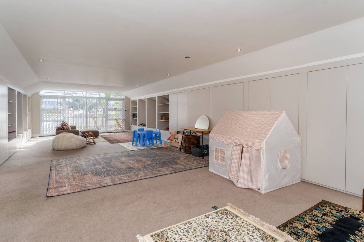 4 Bedroom House In Lansdowne - Photo 3