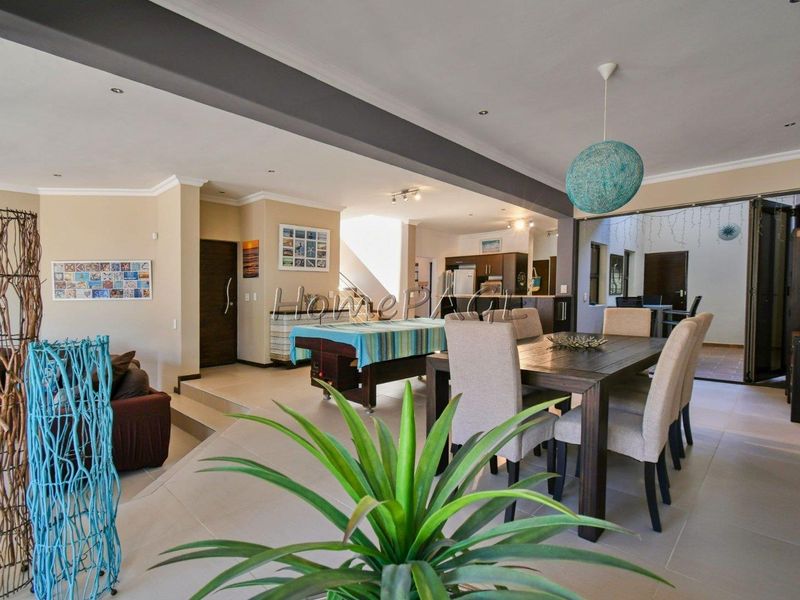 Long Beach Ext 1, Walvis Bay:  BEAUTIFUL, LUXURIOUS Home is for Sale - Photo 4