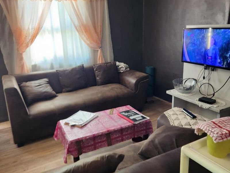 For Sale: Three-Bedroom House in Acacia Park, Phillip - Photo 9