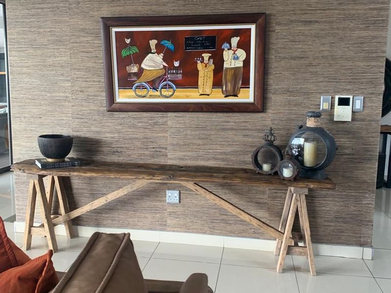 Luxury Meets Functionality in Your Dream Home - Photo 8