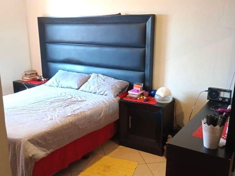 Family Home - Photo 4