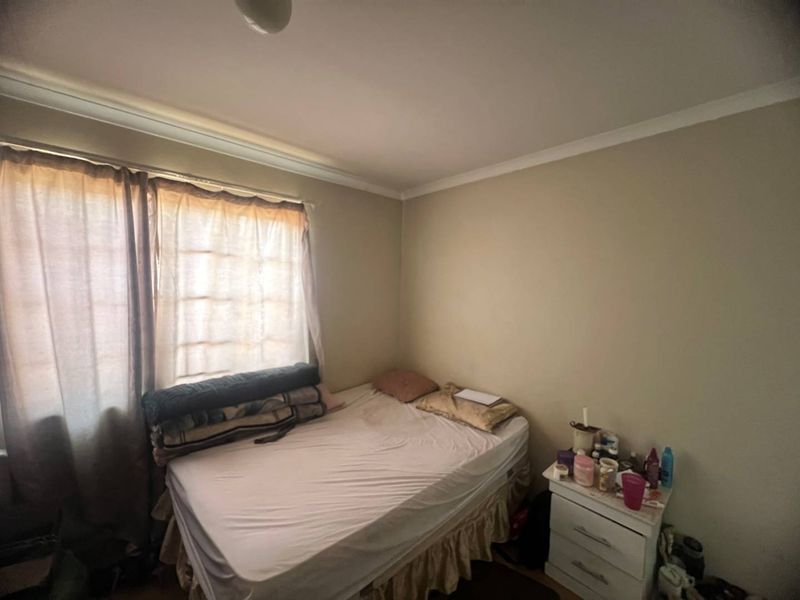 Brand new property in a quiet complex - Photo 8