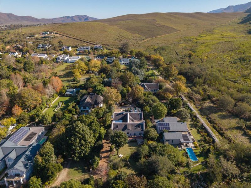 Escape the Ordinary - Photo 6