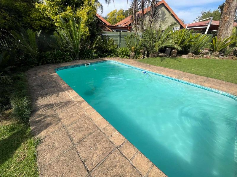 Modern 4 bedroom Strathmore home for sale - Photo 6