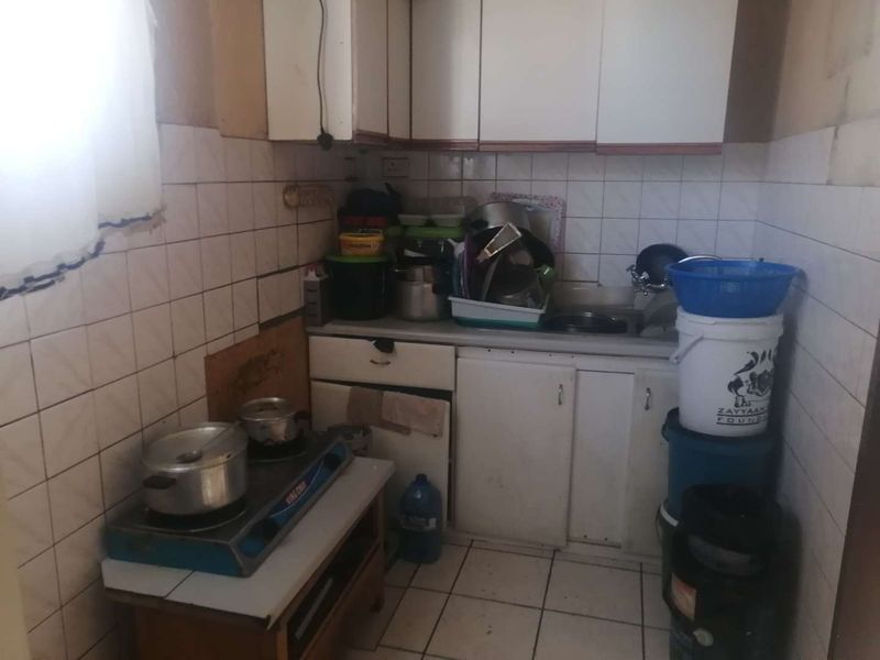 A total renovation is needed! - Photo 3
