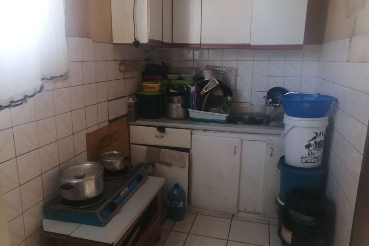 A total renovation is needed! - Photo 3