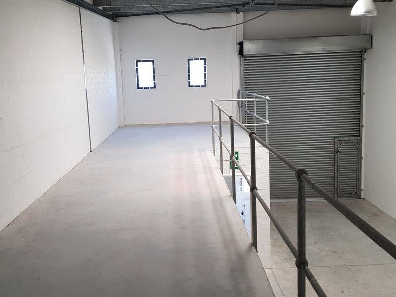 Small Industrial Warehouse in Capricorn Business Park - Photo 2
