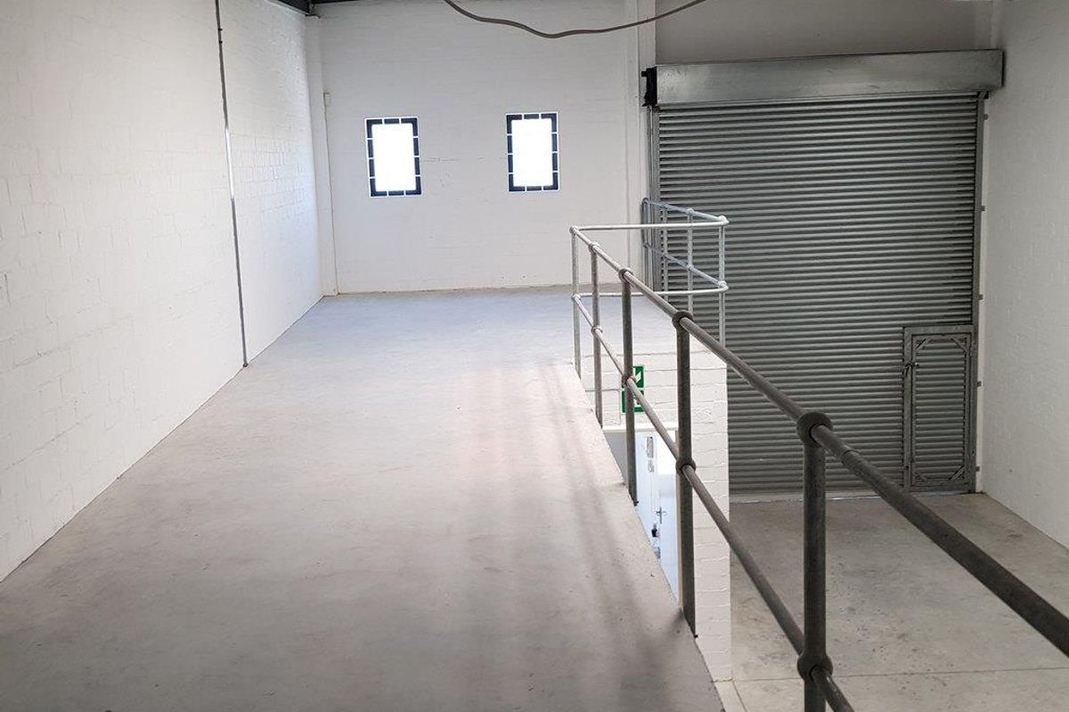 Small Industrial Warehouse in Capricorn Business Park - Photo 2