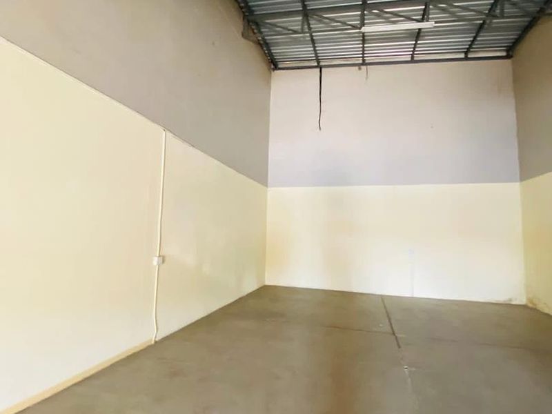 Warehouse+Office For Sale In Katutura Industrial - Photo 9