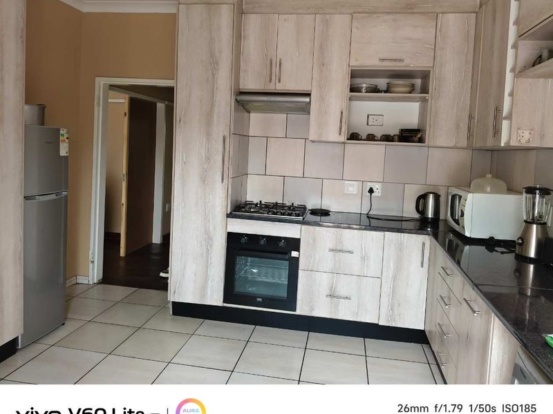 Revamped Family Home with 2 Cottages - Photo 8