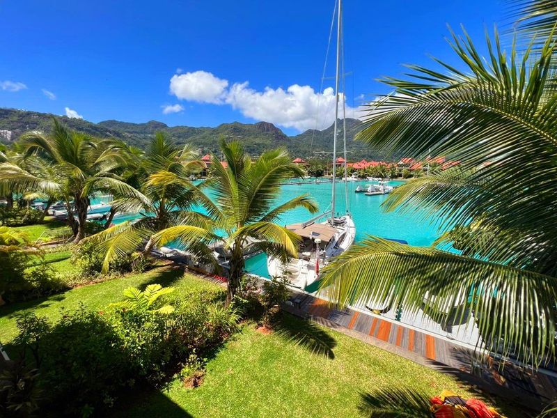EXCEPTIONAL EDEN ISLAND INVESTMENT - Photo 2