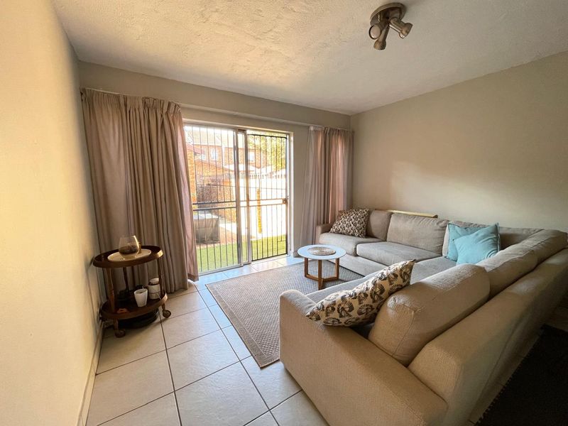 . "Discover Your Dream Home: Open-Plan Modern Living - Photo 3