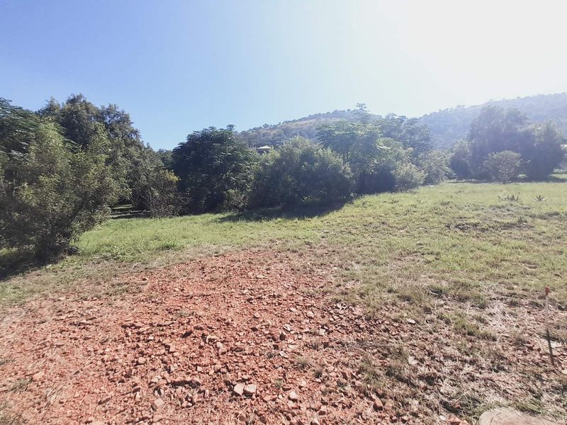 "Kosmos Ridge: Luxury Living with Nature's Backdrop!" - Photo 3