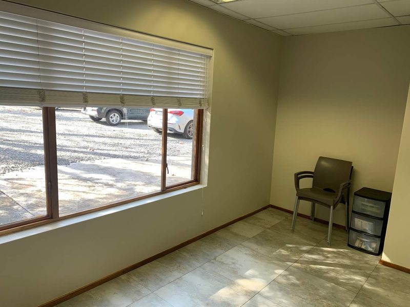 Rooms To Let in Rivonia Wellness & Healthcare Centre - Photo 9