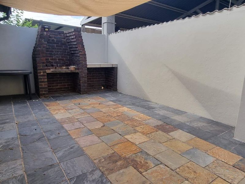 Spacious 1 Bedroom, 1 Bathroom Furnished Garden Flat for Rent - Photo 4
