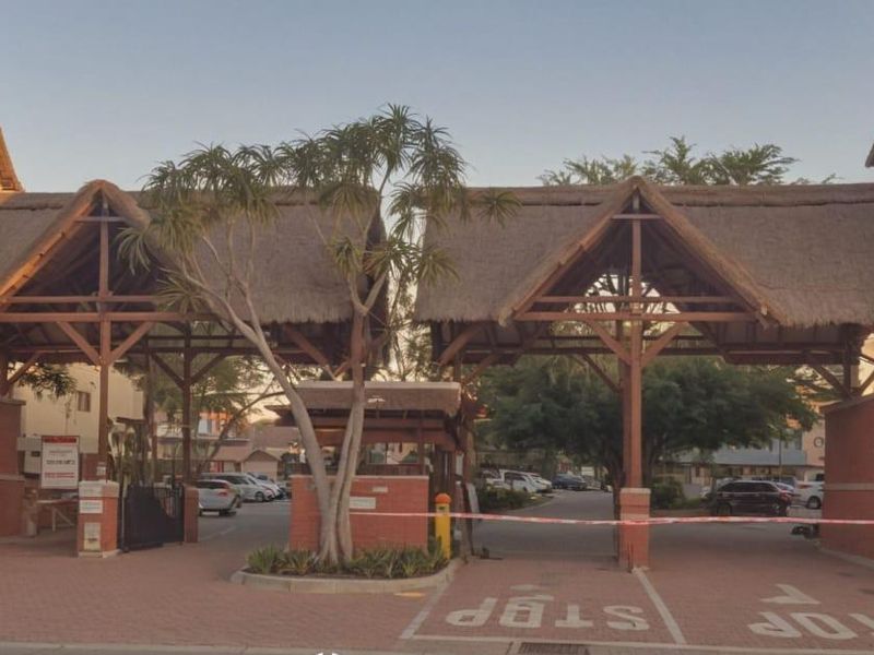 "Modern Living: 2-Bed Apartment Near It All!" - Photo 2