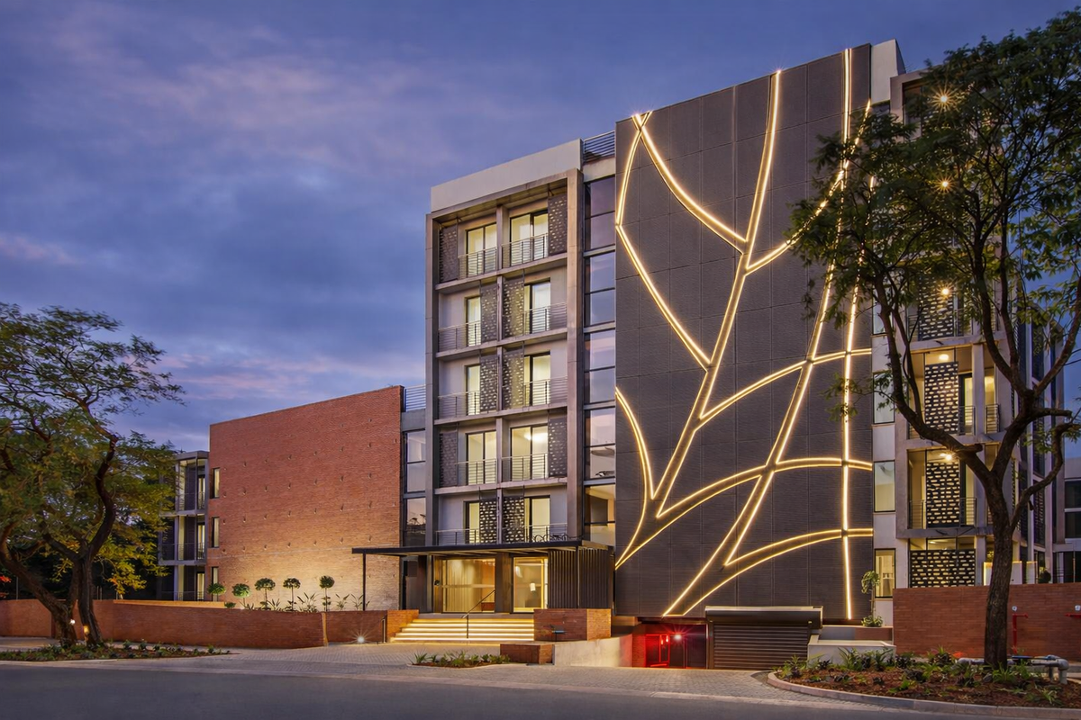 Luxurious Two-Bedroom, Two-Bathroom Student Apartments with Lifestyle Amenities - Photo 3