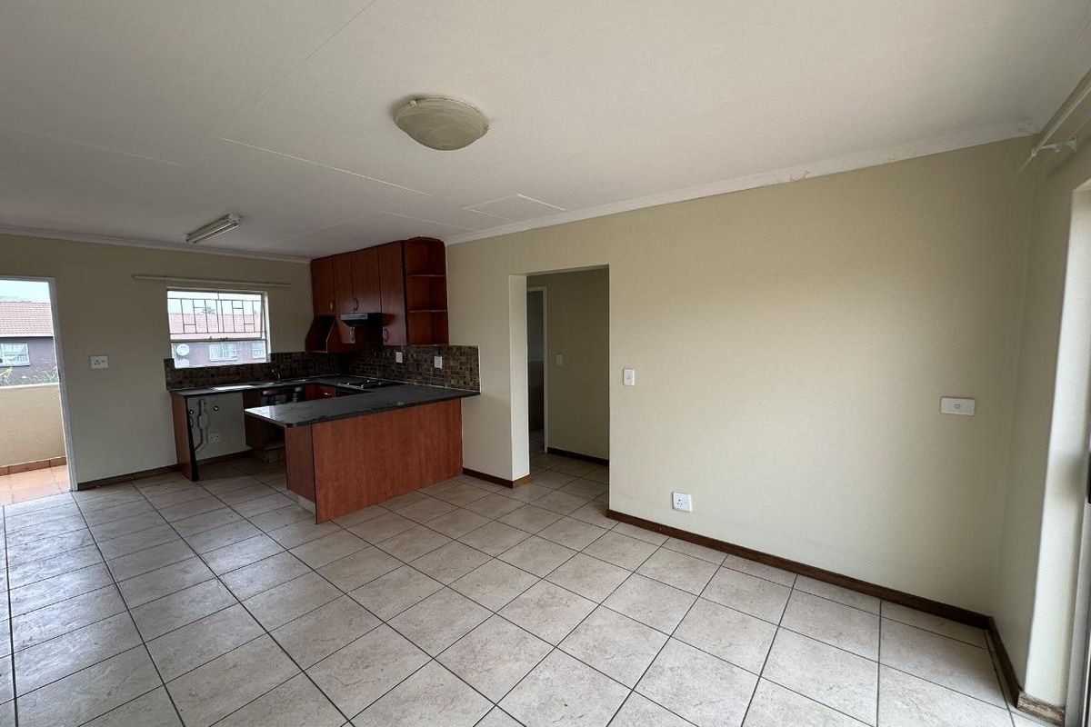 TWO BEDROOM APARTMENT IN VORNA VALLEY,MIDRAND -1 MAY 2026 - Photo 5